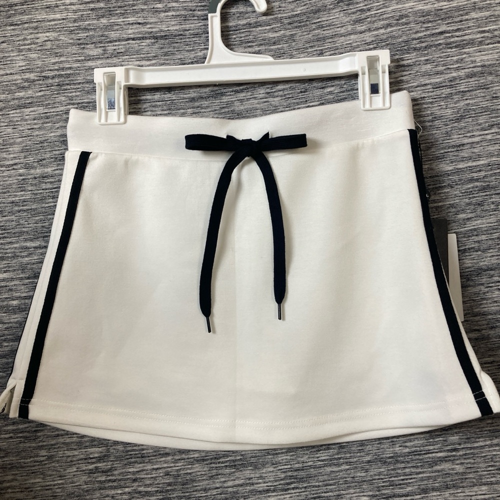White and Black Aline Mini Skirt S/M